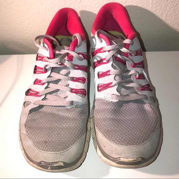 𝐏𝐈𝐍𝐊 & 𝐆𝐑𝐄𝐘 𝐍𝐈𝐊𝐄 𝐅𝐑𝐄𝐄 𝐑𝐔𝐍𝐒 - Picture 3 of 5